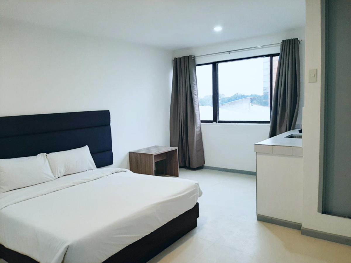Anex Hotel Near Us Embassy Manila Dış mekan fotoğraf