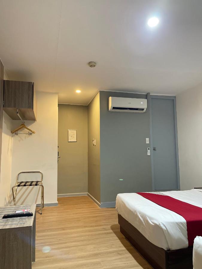 Anex Hotel Near Us Embassy Manila Dış mekan fotoğraf